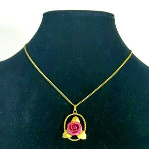 Vintage Saravel Gold Tone Necklace With Rose Pendant 19-Inches
